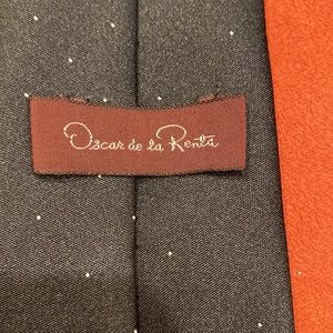 EUC Oscar de la Renta tie